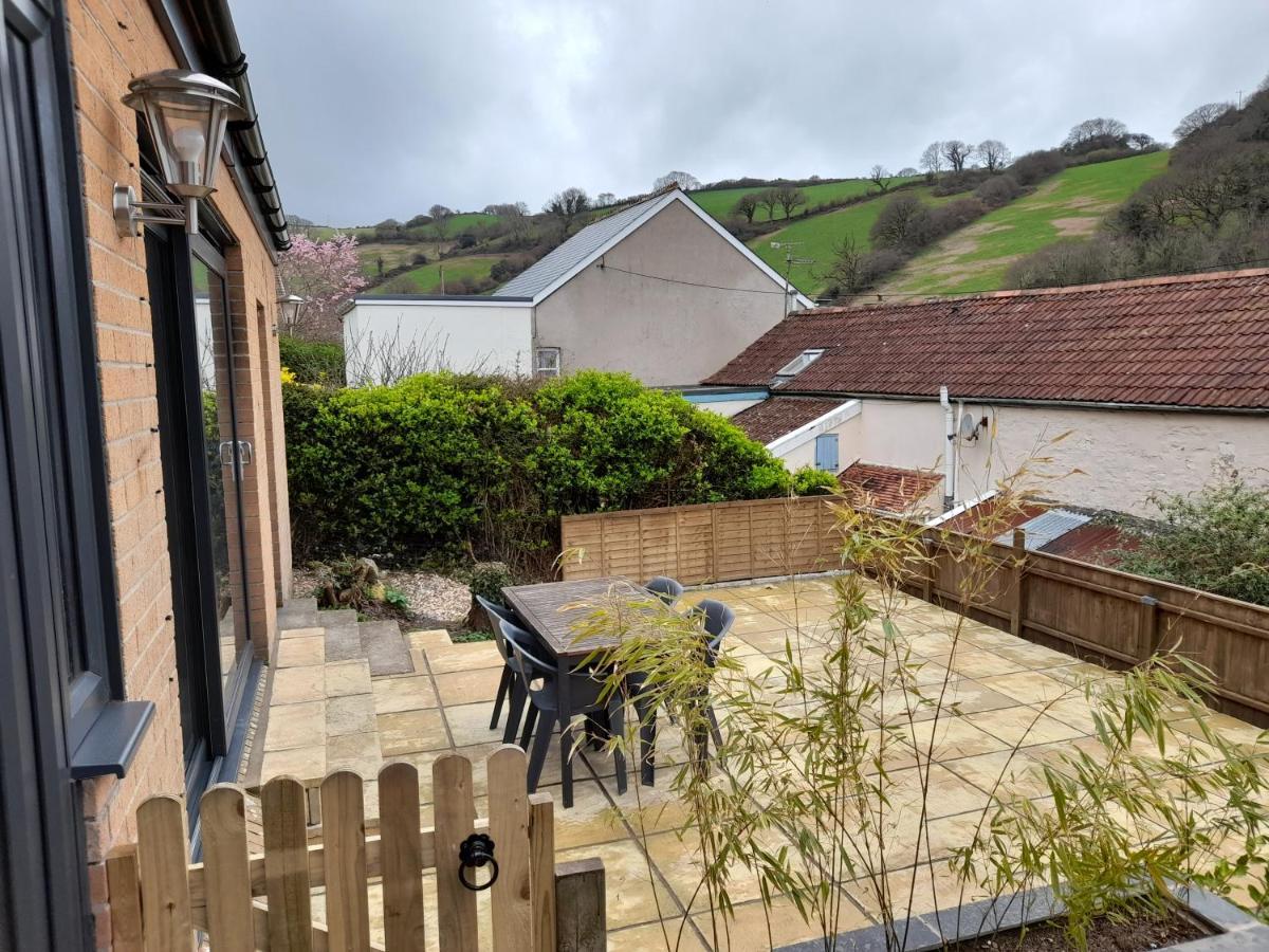High Tide - 2 Bed Sunny Holiday Home Near Beach With Garden And Parking クーム・マーティン エクステリア 写真